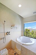 Baili Manor Cing Jing