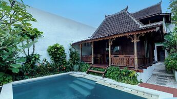 Canggu River House Villa by Betterplace