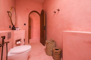 Villa Ella June