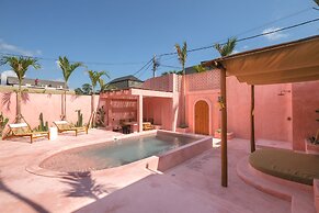 Villa Ella June