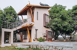Freesia Resort by Express Inn