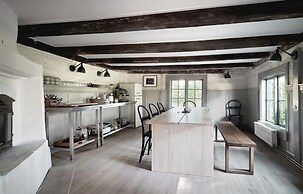 Kungs Starby gård Bed & Breakfast
