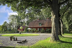Kungs Starby gård Bed & Breakfast