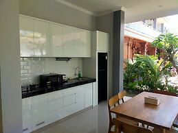 Kubu Gena Guesthouse Canggu