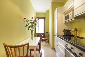 Saint George's House Apartments & SPA