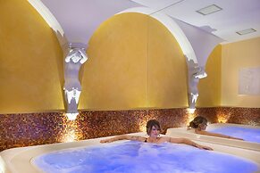 Saint George's House Apartments & SPA