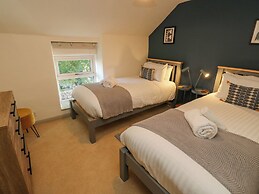 Flora Cottage