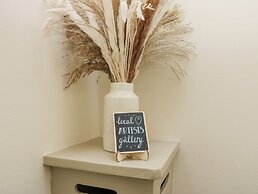 Flora Cottage