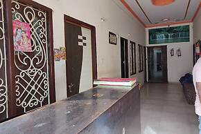 Goroomgo New Ashiyana Palace Varanasi