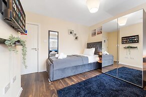 Spacious Sleeps 3 Ensuite Room In Twickenham TW7