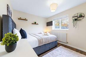 Stunning Double Bed Room In Isleworth TW7