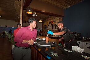 The Hut Restaurant & Boutique hotel
