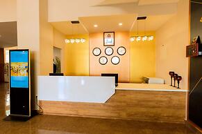 The Hut Restaurant & Boutique hotel