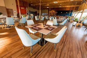 The Hut Restaurant & Boutique hotel