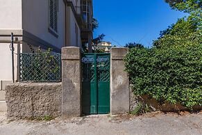 Lovely Frame in Naples