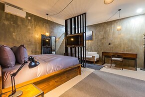 Modern Industrial Apartment-Umalas