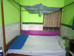 Goroomgo Central Guest House Agartala