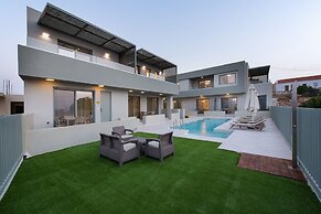 Heliades Residence