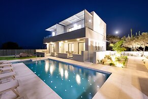Heliades Residence