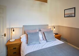 Host Stay Havelock Place Apartment