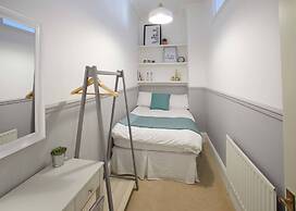 Host Stay Havelock Place Apartment