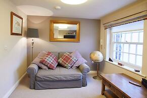 Host Stay Spyglass 1708