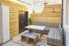 Host Stay Simba House