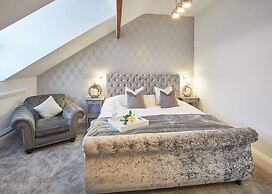 Host Stay Simba House