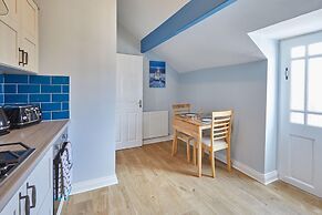 Host Stay Emerald Hideaway