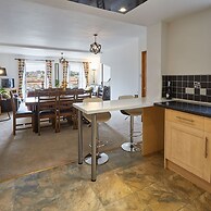 Host Stay Harbour View House