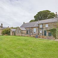 Host Stay Dunsley Chapel
