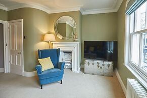 Host Stay Henderson House