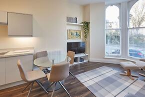 Host Stay South Cliff Apartment