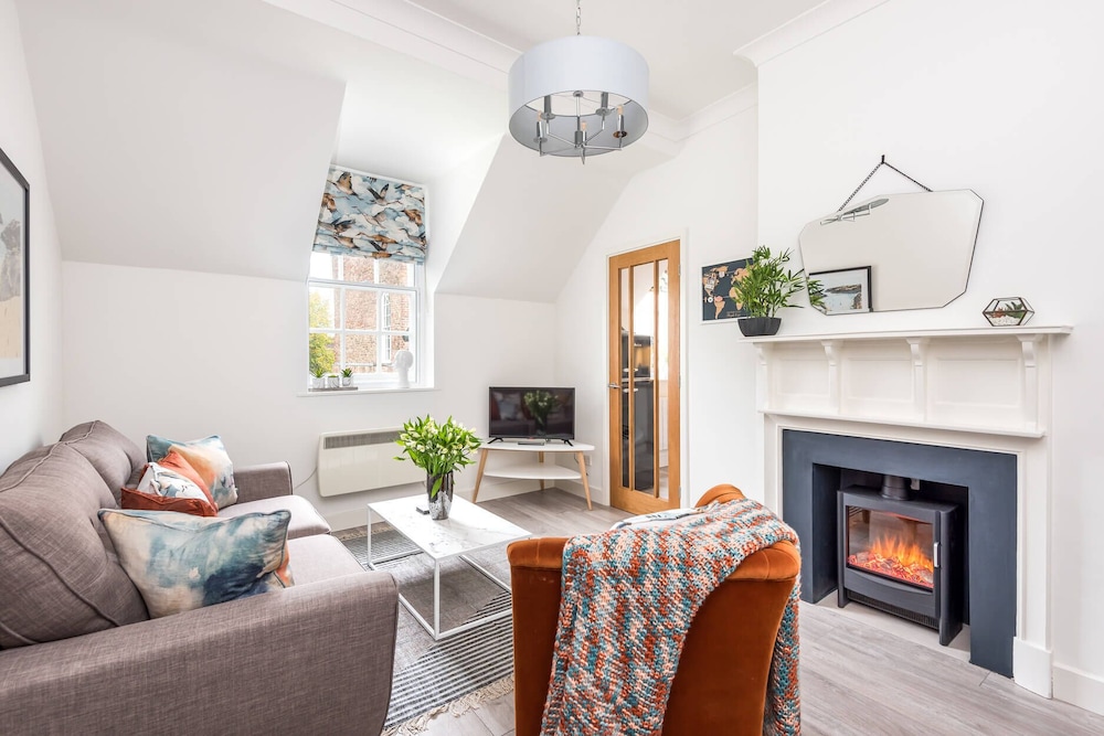 Host Stay Feversham House