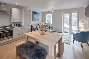 Host Stay Shipwrights