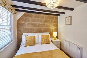 Host Stay Thimble Cottage