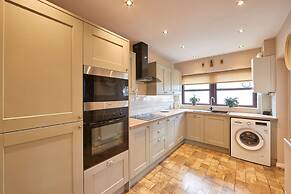 Host Stay Wood Street Cottage