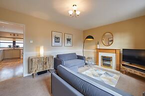 Host Stay Wood Street Cottage