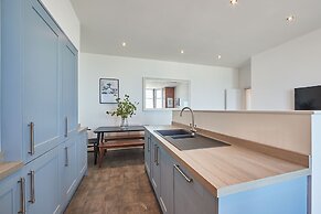 Host Stay Sand Surf