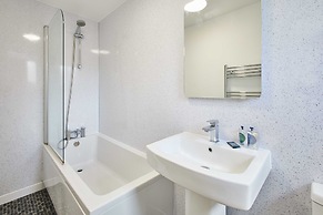 Host Stay Seaview Retreat