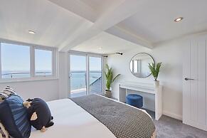 Host Stay Pier View Penthouse