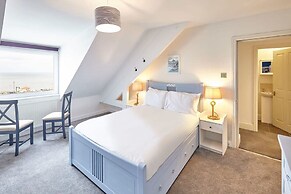 Host Stay The Whitby Pearl