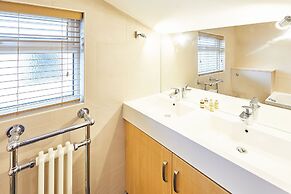 Host Stay Holmedene