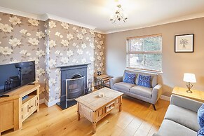 Host Stay Holmedene