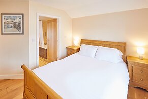 Host Stay Holmedene