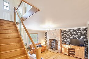 Host Stay Holmedene