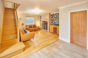 Host Stay Holmedene