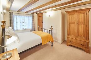 Host Stay Jacksons Cottage