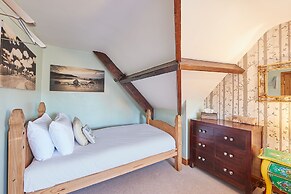 Host Stay Oldcorn Cottage
