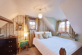 Host Stay Oldcorn Cottage